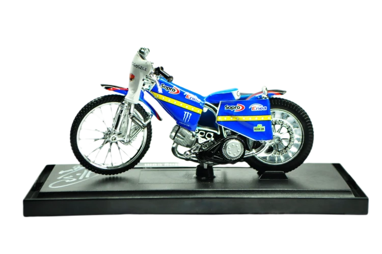 replika-motocykla-gollobracing-01-sgp2011-tyl.png