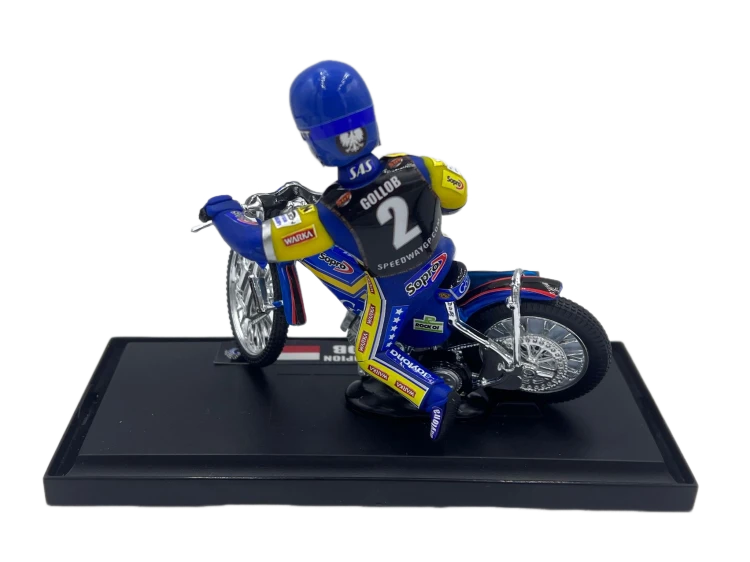 figurka-gollobracing-03-sgp2010-tyl.png