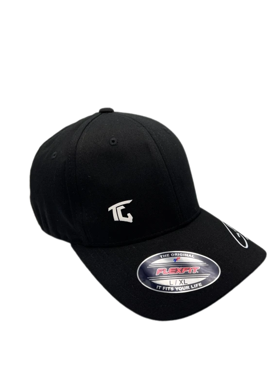 czapka-z-daszkiem-gollobracing-cap08-symboltg-czarna-front.png